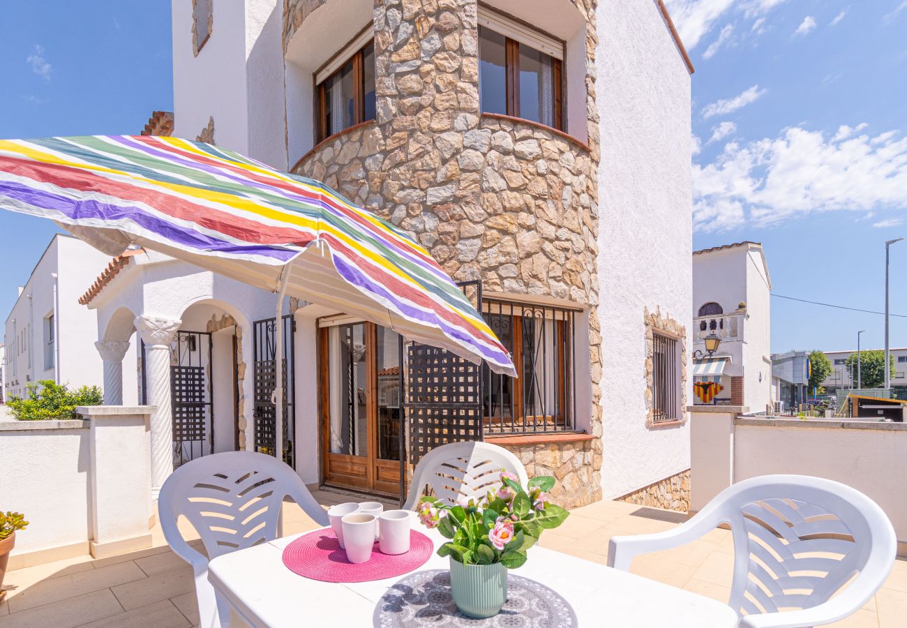 Villa in Empuriabrava - 0191-SANT MAURICI Haus mit Privatpool