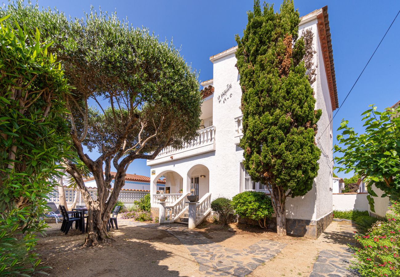 Villa in Empuriabrava - 0024-BAHIA  Haus mit 3 Schlafzimmer  in Strandnähe