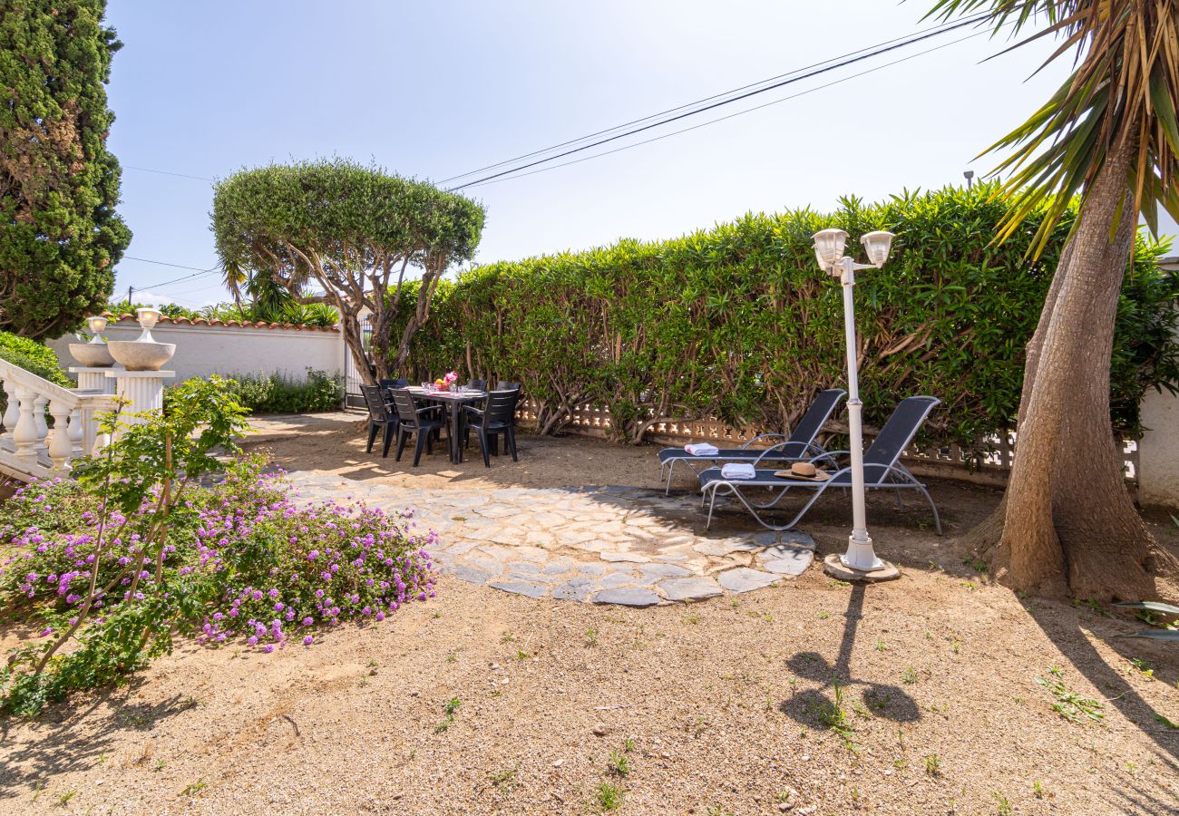 Villa in Empuriabrava - 0024-BAHIA  Haus mit 3 Schlafzimmer  in Strandnähe