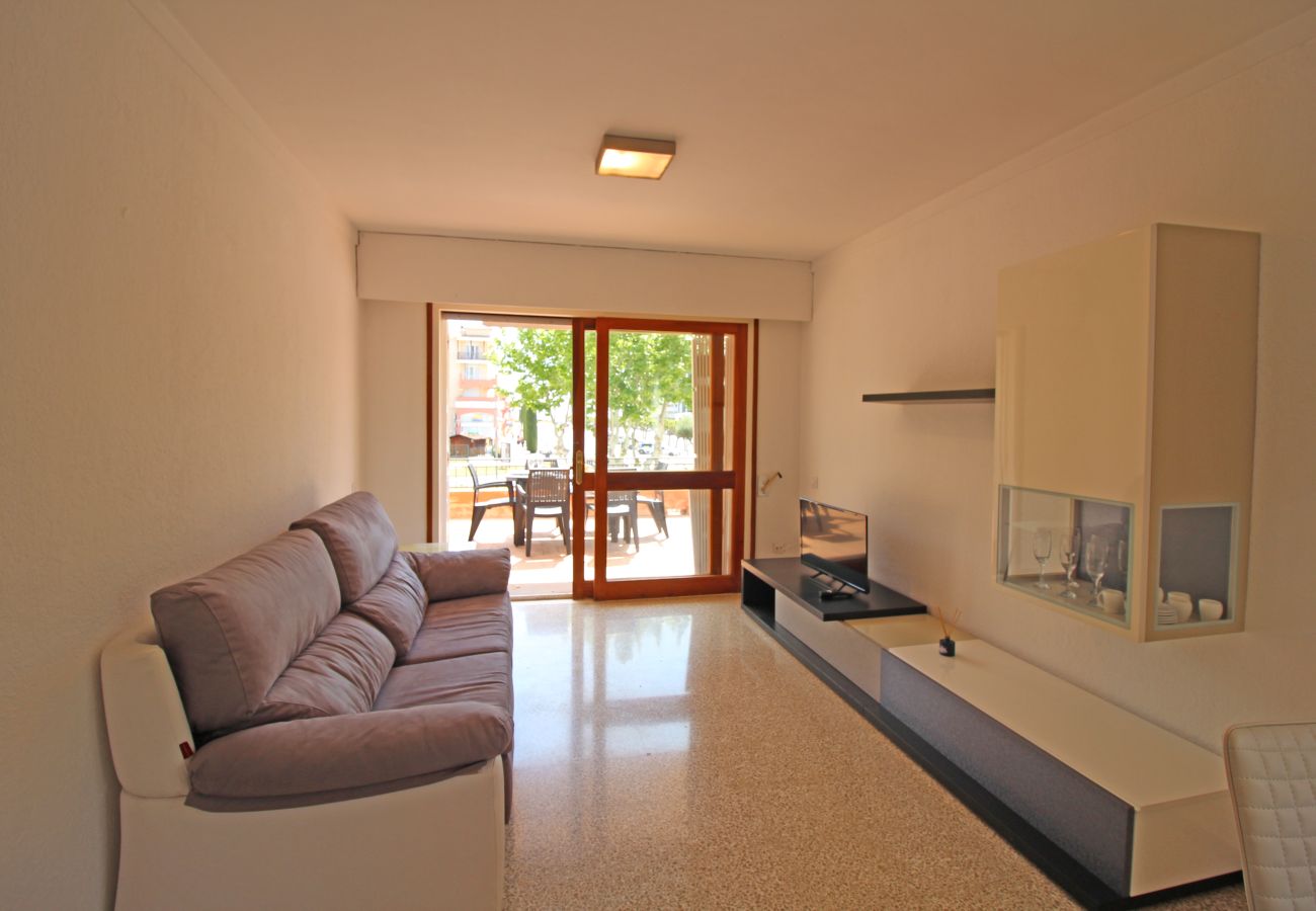 Ferienwohnung in Empuriabrava - 8001-SANT MORI Appartement in Strandnähe