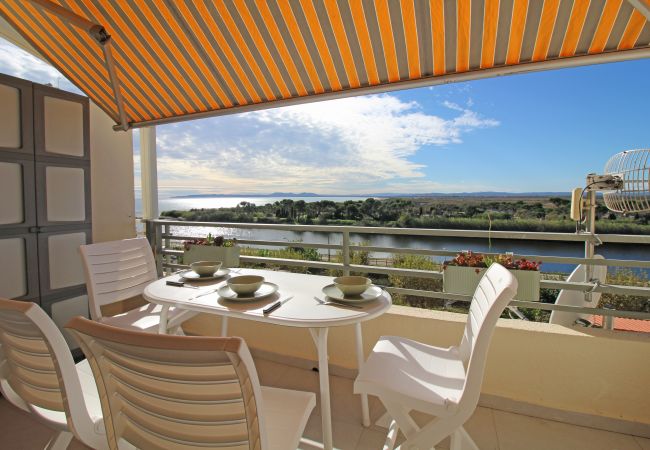 Ferienwohnung in Empuriabrava - 0116-MUGA PARK Appartement mit Blick am Fluss und Meer Ferienwohnung in Empuriabrava - 0116-MUGA PARK Appartement mit Blick am Fluss und Meer