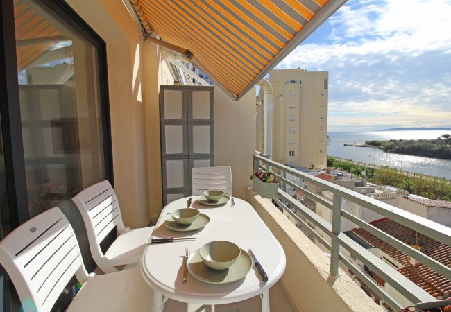 Ferienwohnung in Empuriabrava - 0116-MUGA PARK Appartement mit Blick am Fluss und Meer Ferienwohnung in Empuriabrava - 0116-MUGA PARK Appartement mit Blick am Fluss und Meer