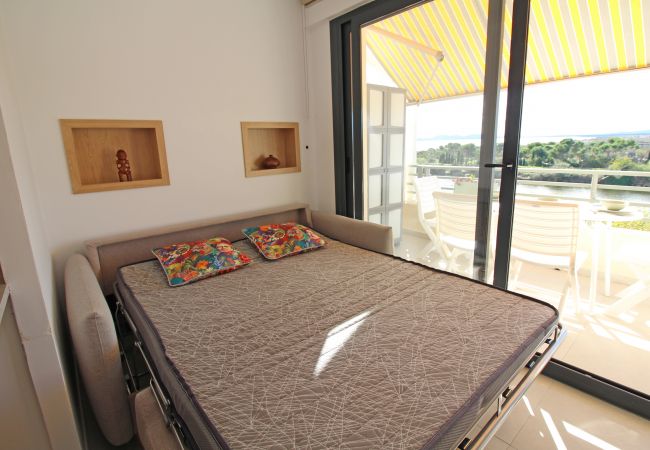 Ferienwohnung in Empuriabrava - 0116-MUGA PARK Appartement mit Blick am Fluss und Meer Ferienwohnung in Empuriabrava - 0116-MUGA PARK Appartement mit Blick am Fluss und Meer