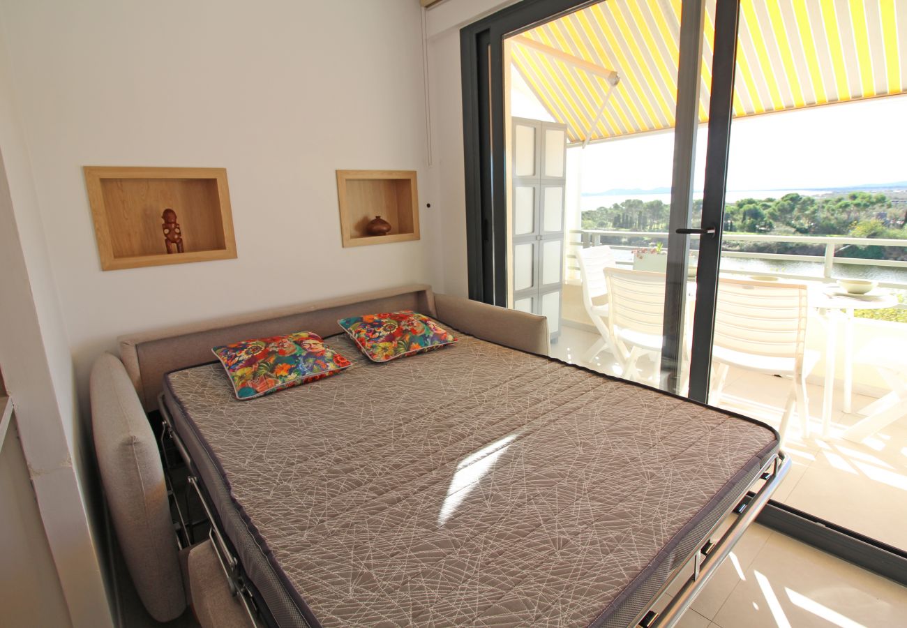 Ferienwohnung in Empuriabrava - 0116-MUGA PARK Appartement mit Blick am Fluss und Meer