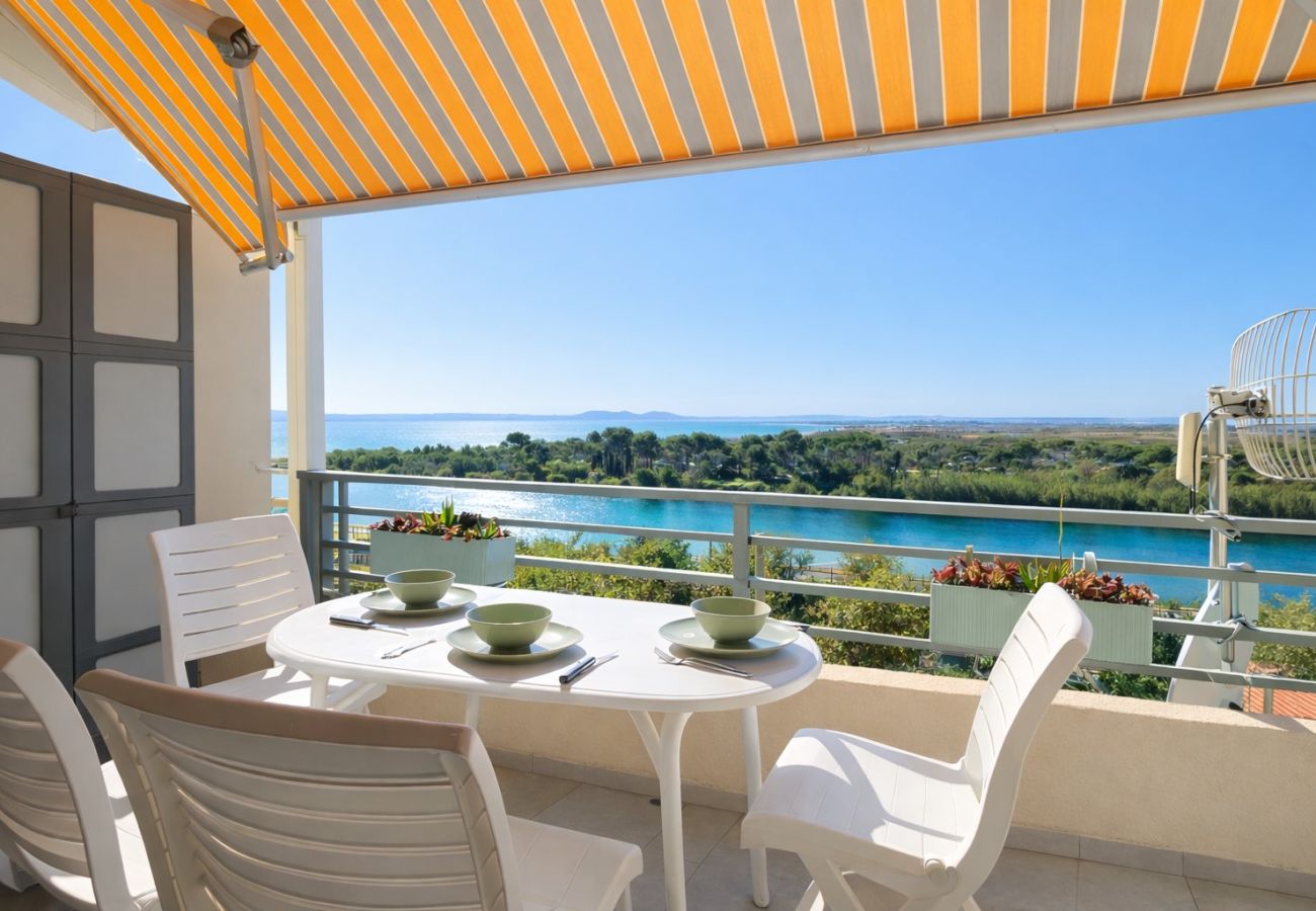 Ferienwohnung in Empuriabrava - 0116-MUGA PARK Appartement mit Blick am Fluss und Meer