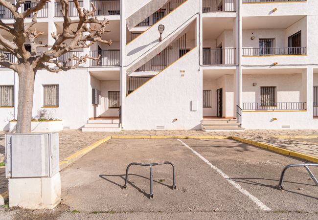 Ferienwohnung in Empuriabrava - 0136-SANT MAURICI Appartment mit Kanalblick und Gemeinschaftspool Ferienwohnung in Empuriabrava - 0136-SANT MAURICI Appartment mit Kanalblick und Gemeinschaftspool