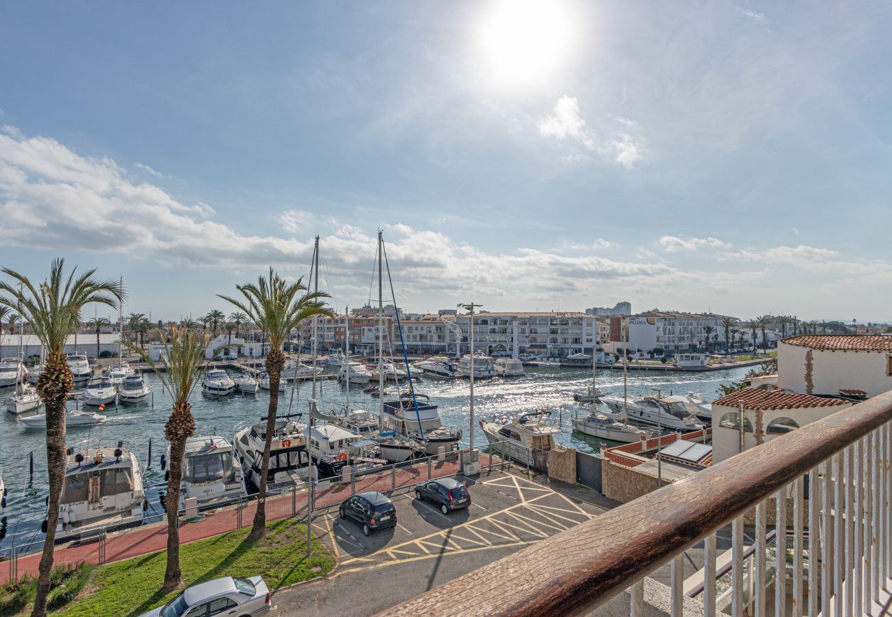 Ferienwohnung in Empuriabrava - 0180-PORT GREC Appartment mit Blick am Kanal