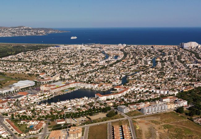 Villa in Empuriabrava - 0080-ALBERES Haus mit Pool Villa in Empuriabrava - 0080-ALBERES Haus mit Pool