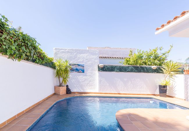 Villa in Empuriabrava - 0080-ALBERES Haus mit Pool Villa in Empuriabrava - 0080-ALBERES Haus mit Pool