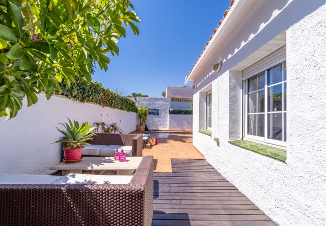 Villa in Empuriabrava - 0080-ALBERES Haus mit Pool Villa in Empuriabrava - 0080-ALBERES Haus mit Pool