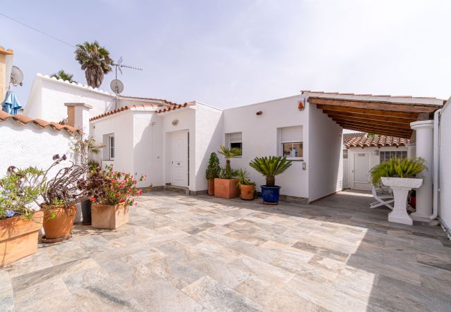 Villa in Empuriabrava - 0080-ALBERES Haus mit Pool Villa in Empuriabrava - 0080-ALBERES Haus mit Pool