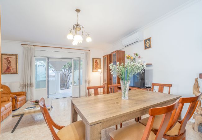 Villa in Empuriabrava - 0007-REQUESENS Haus mit Privatpool und WLAN Villa in Empuriabrava - 0007-REQUESENS Haus mit Privatpool und WLAN