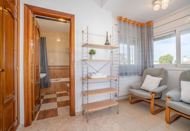Villa in Empuriabrava - 0007-REQUESENS Haus mit Privatpool und WLAN Villa in Empuriabrava - 0007-REQUESENS Haus mit Privatpool und WLAN