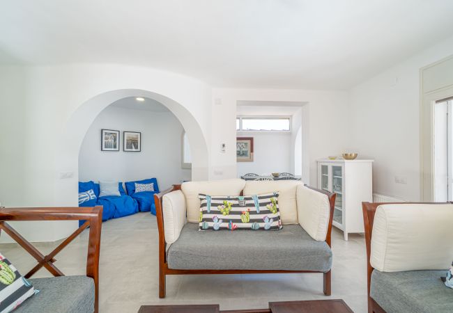 Villa in Empuriabrava - 0100-LLOBREGAT Haus am Kanal mit Pool, Liegeplatz und Studio Villa in Empuriabrava - 0100-LLOBREGAT Haus am Kanal mit Pool, Liegeplatz und Studio