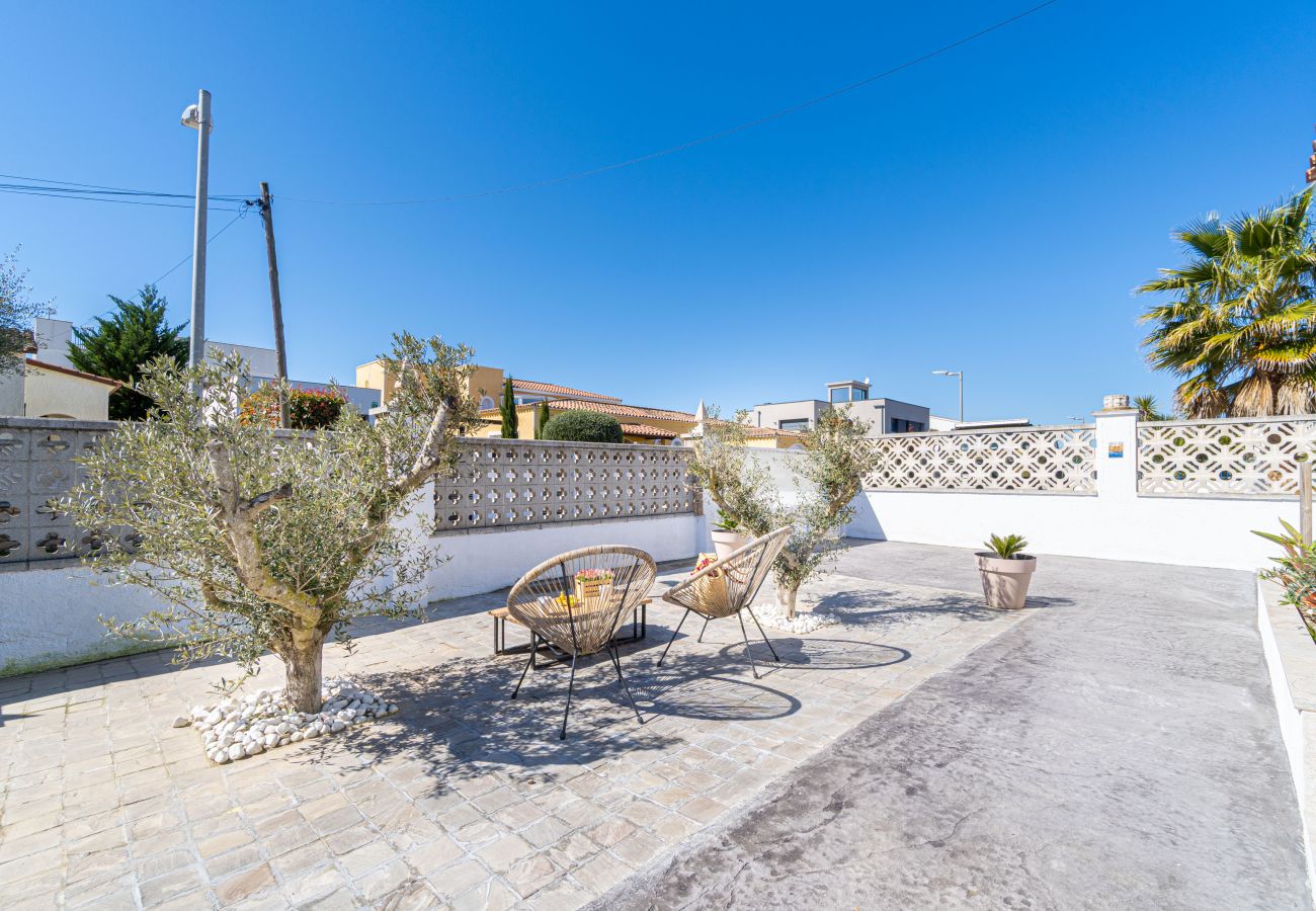 Villa in Empuriabrava - 0009-ALBERES Haus mit Pool