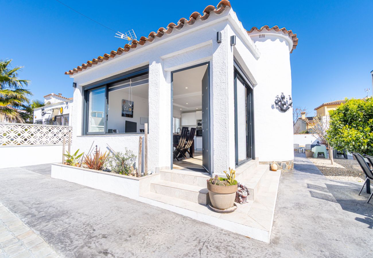 Villa in Empuriabrava - 0009-ALBERES Haus mit Pool