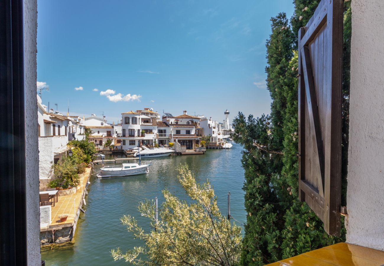 Villa in Empuriabrava - 0151-ILLA CARTAGO Fischerhaus am Kanal