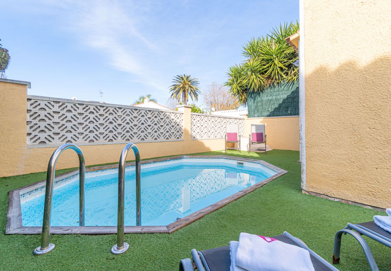 Villa in Empuriabrava - 0130-MONTGRI Haus mit Privatpool