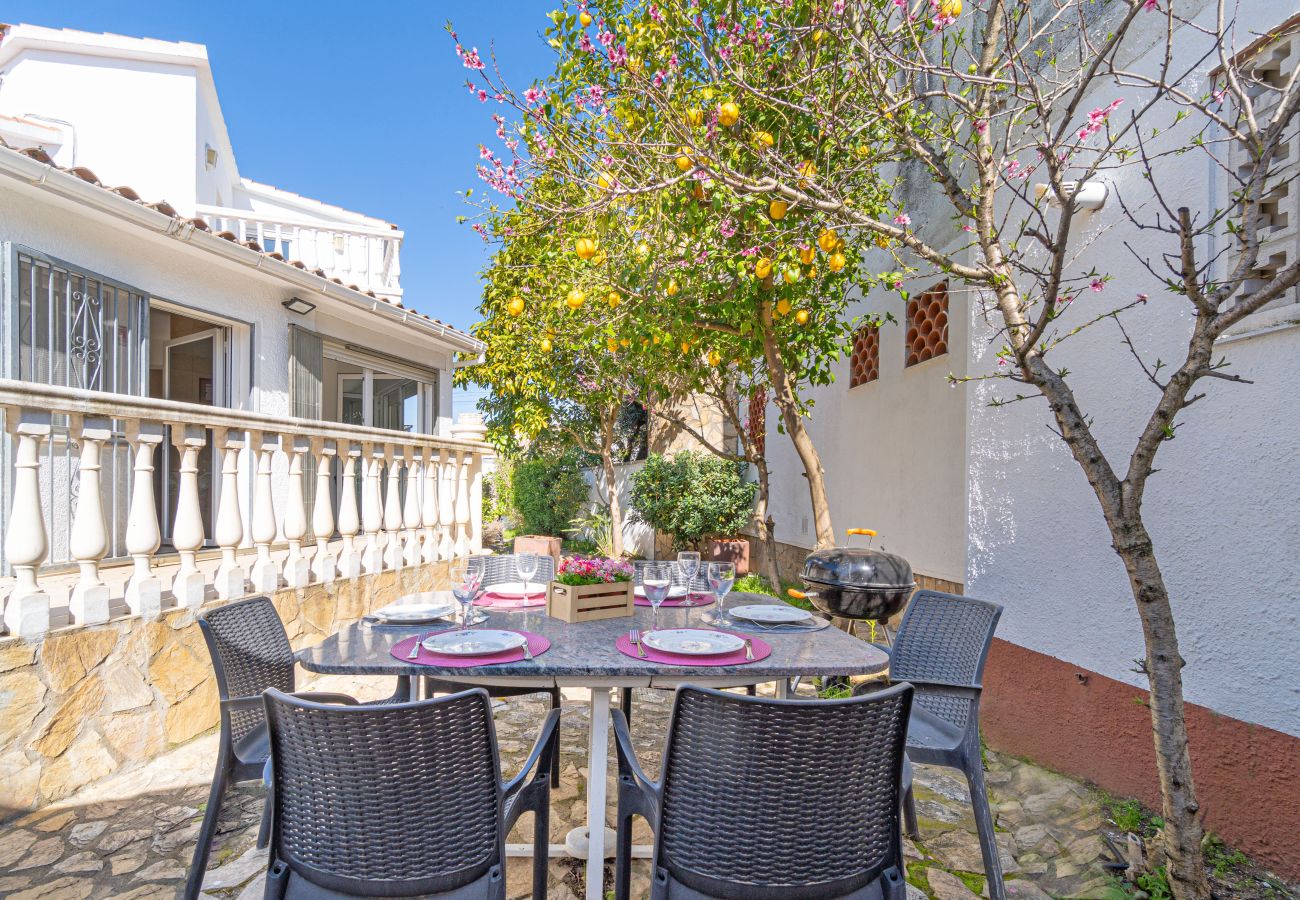 Villa in Empuriabrava - 0082-PANI Haus mit 3 Schlafzimmern