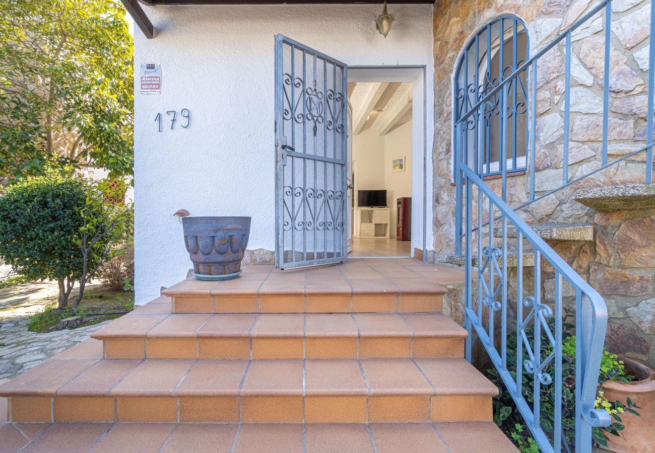 Villa in Empuriabrava - 0082-PANI Haus mit 3 Schlafzimmern