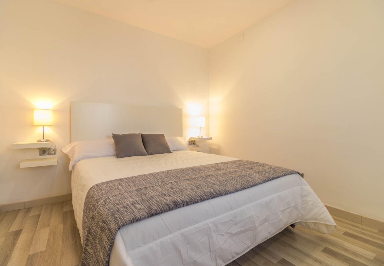 Villa in Empuriabrava - 0149-VALIRA Haus am Kanal mit Pool und Liegeplatz