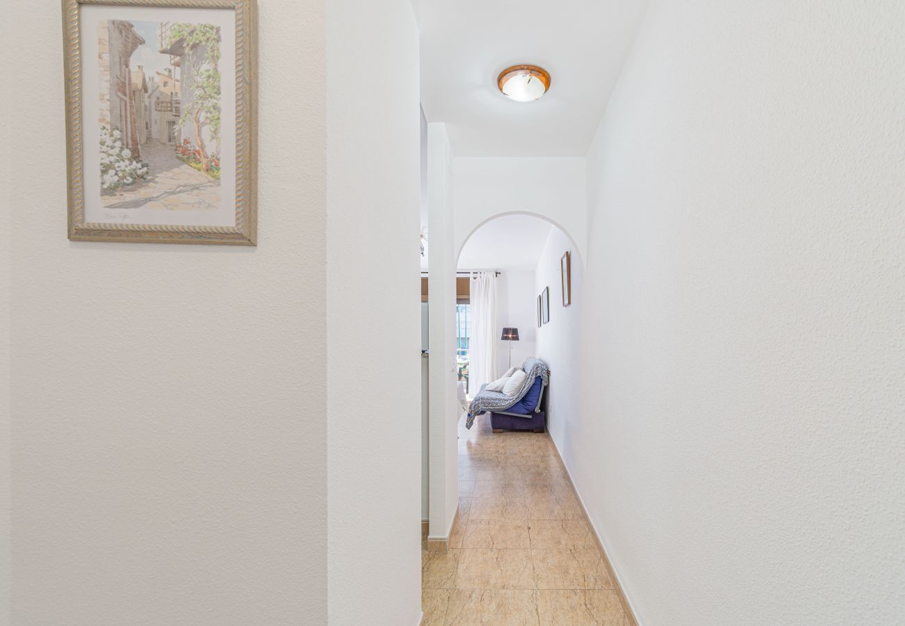 Ferienwohnung in Empuriabrava - 0088-MIRABLAU Ferienwohnung mit seitlichem Blick auf den Strand