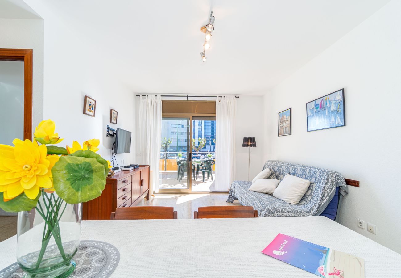 Ferienwohnung in Empuriabrava - 0088-MIRABLAU Ferienwohnung mit seitlichem Blick auf den Strand