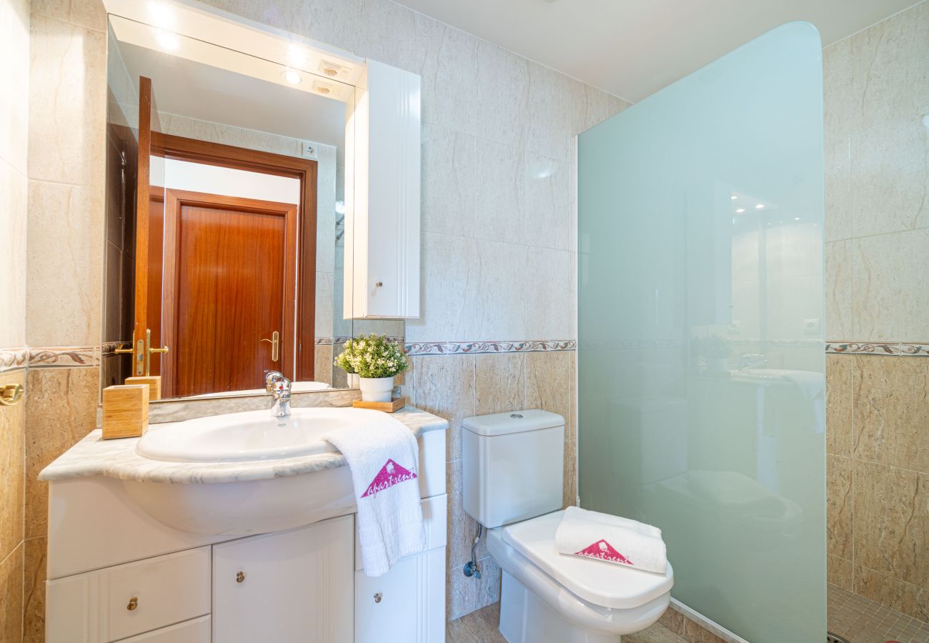 Ferienwohnung in Empuriabrava - 0088-MIRABLAU Ferienwohnung mit seitlichem Blick auf den Strand