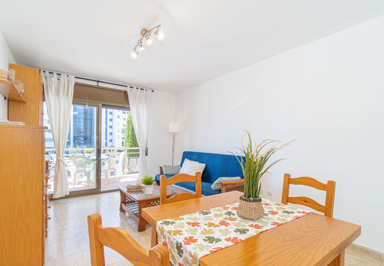 Ferienwohnung in Empuriabrava - 0089-MIRABLAU Ferienwohnung mit seitlichem Blick auf den Strand