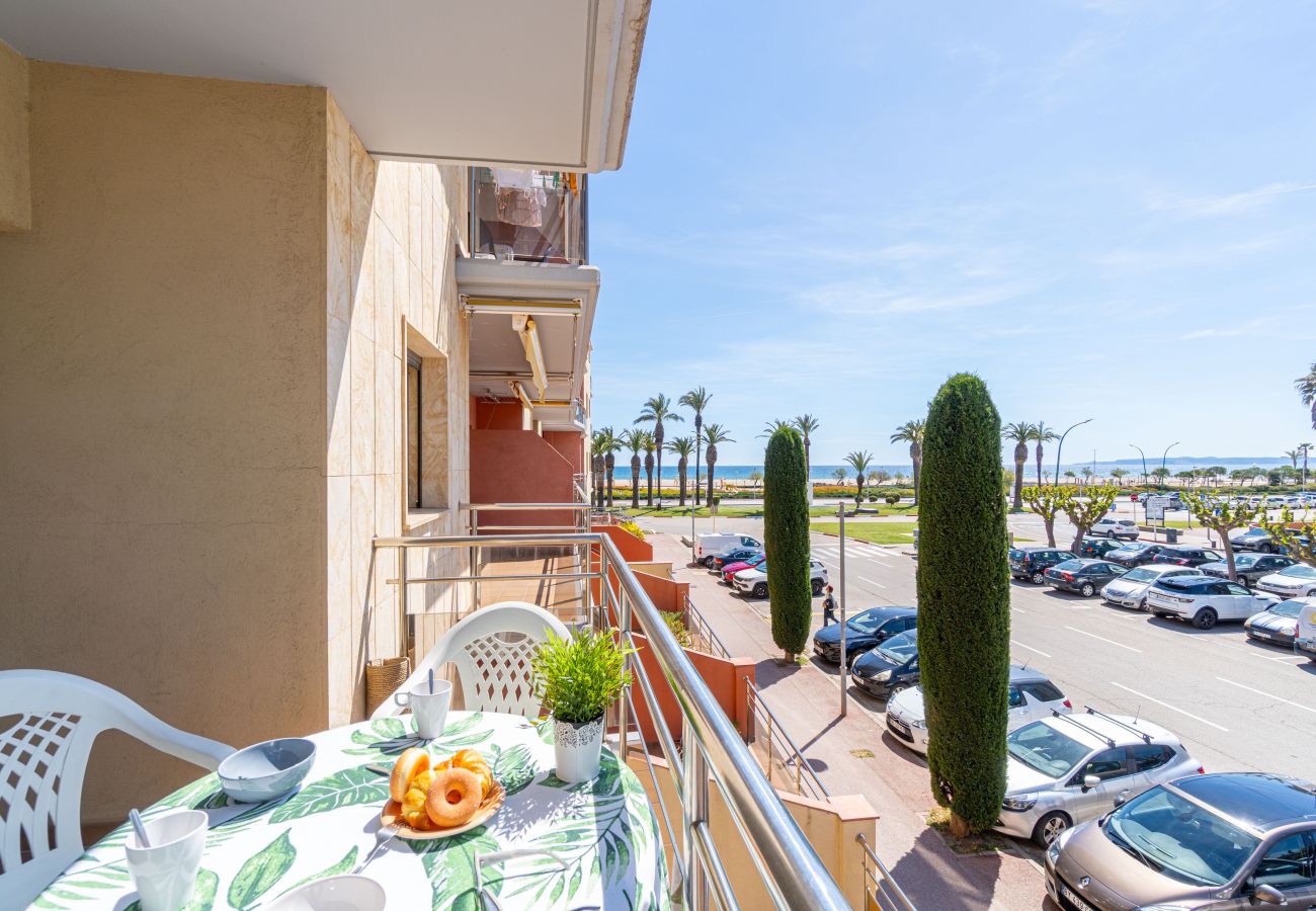 Ferienwohnung in Empuriabrava - 0089-MIRABLAU Ferienwohnung mit seitlichem Blick auf den Strand