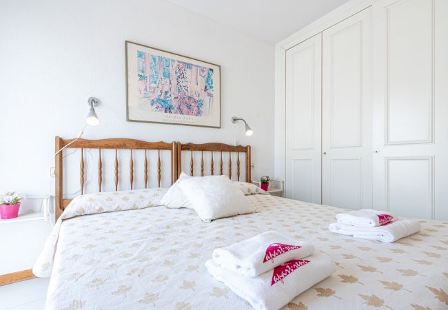 Apartment in Empuriabrava - 0161-PORT GREC Apartment with WIFI, canal and sea view Apartment in Empuriabrava - 0161-PORT GREC Apartment with WIFI, canal and sea view