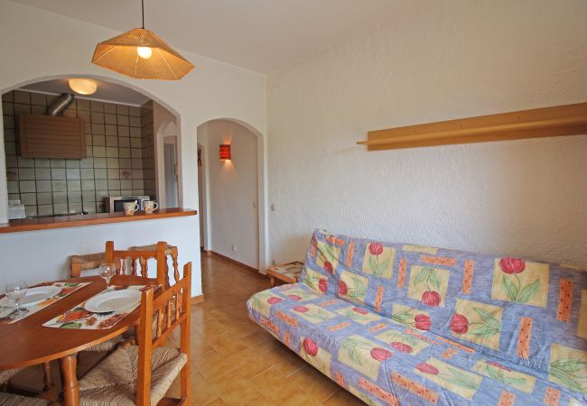 Studio in Empuriabrava - 0168-POBLAT TIPIC Studio near the beach Studio in Empuriabrava - 0168-POBLAT TIPIC Studio near the beach