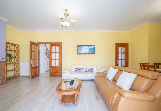 Villa in Empuriabrava - 0125-MONTGRI House with private pool and wifi Villa in Empuriabrava - 0125-MONTGRI House with private pool and wifi