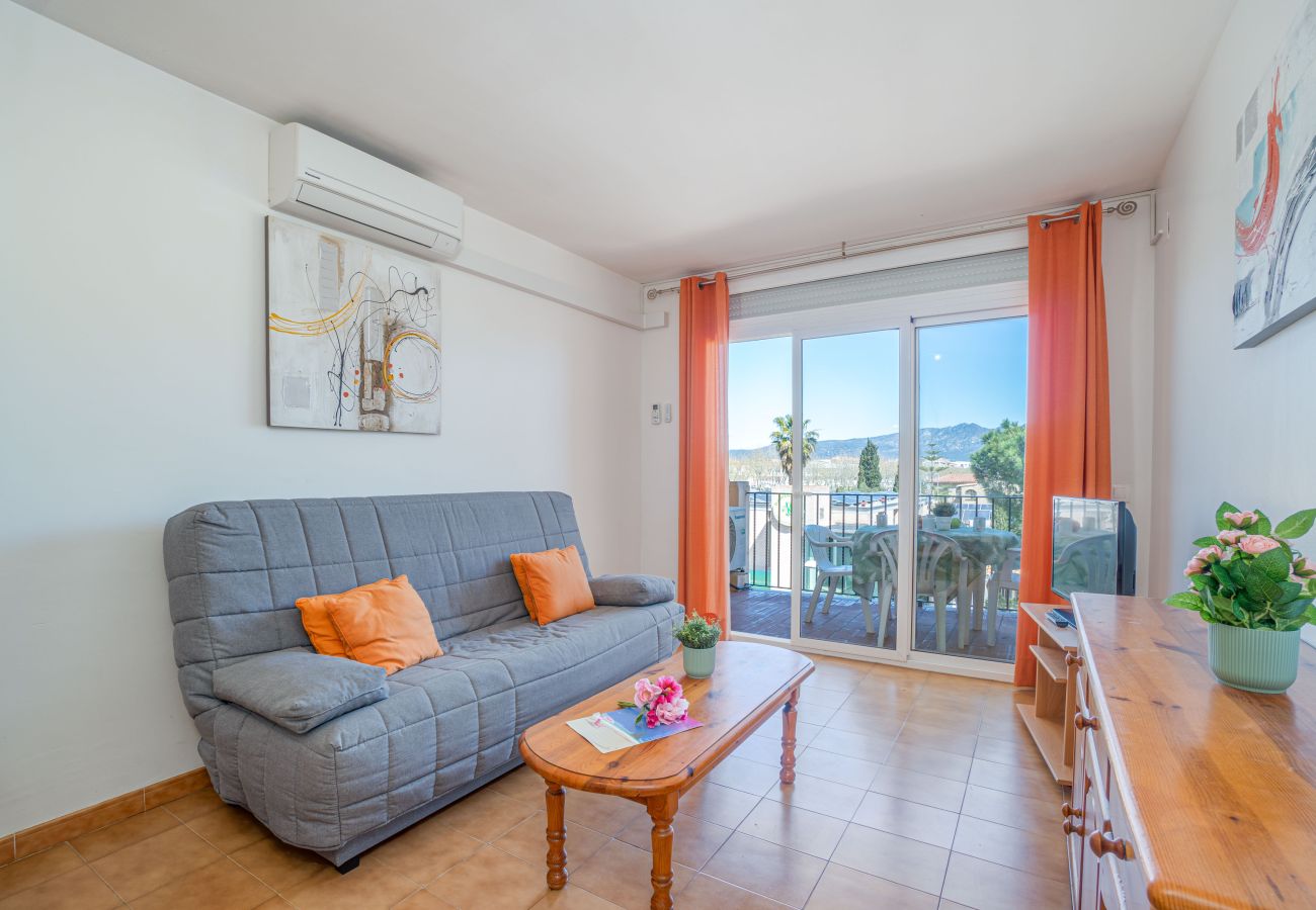 Apartment in Empuriabrava - 0073-GRAN RESERVA Apartment near the beach