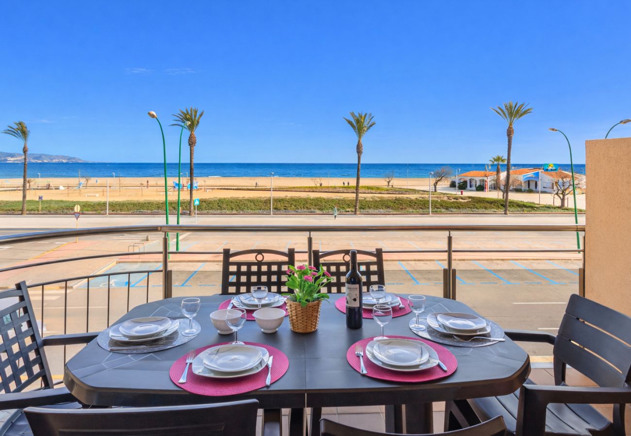 Apartment in Empuriabrava - 0086-BLAUCEL Apartment with seaview 