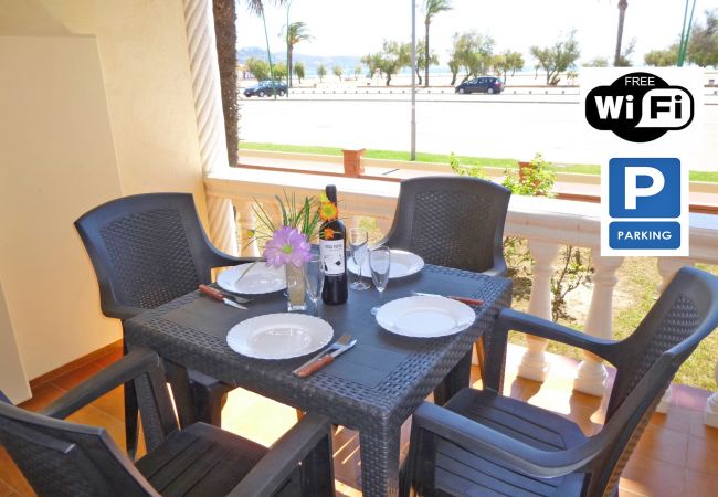  in Empuriabrava - 0018-BAHIA Apartment in front of the beach with wifi