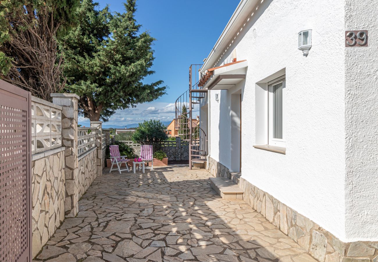 Villa in Rosas / Roses - 2029-GRECS Roses House with wifi, Smart TV, garden and parking