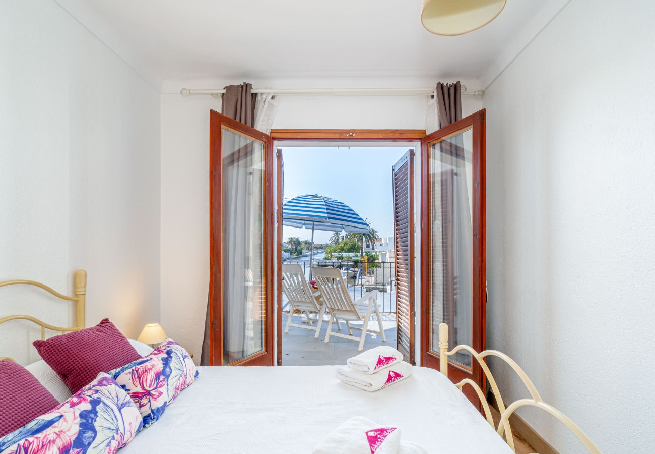 Apartment in Empuriabrava - 0169-PORT SEGRE Apartment with canal view