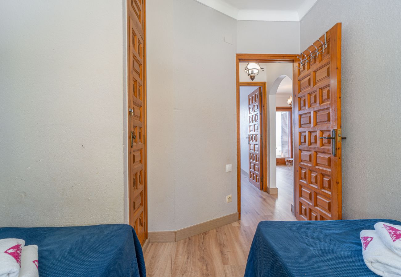 Apartment in Empuriabrava - 0169-PORT SEGRE Apartment with canal view
