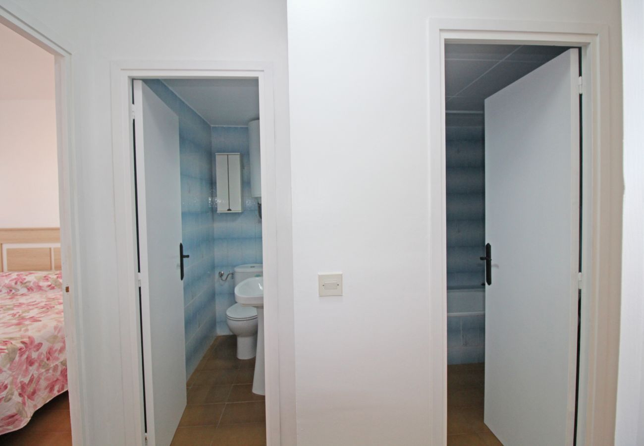 Apartment in Empuriabrava - 0186-SAN LUIS Apartment with seaview