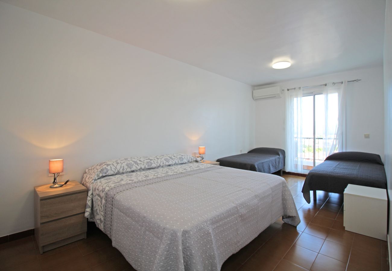 Apartment in Empuriabrava - 0186-SAN LUIS Apartment with seaview