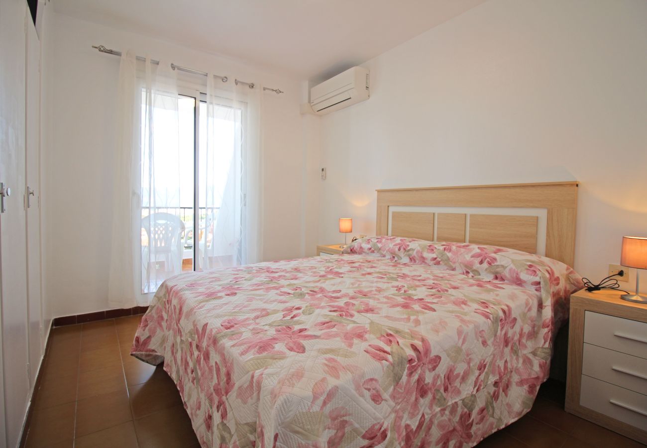 Apartment in Empuriabrava - 0186-SAN LUIS Apartment with seaview