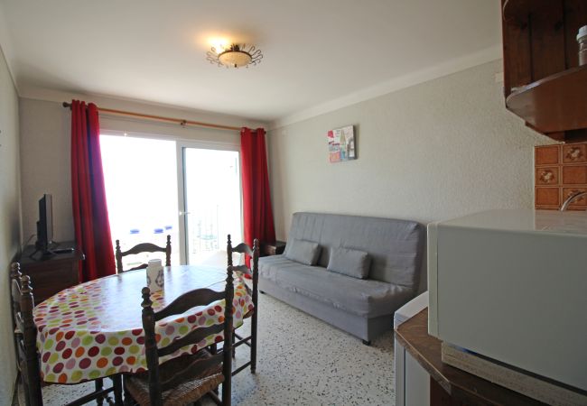 Studio in Empuriabrava - 0181-SYLVIA Studio with seaview Studio in Empuriabrava - 0181-SYLVIA Studio with seaview