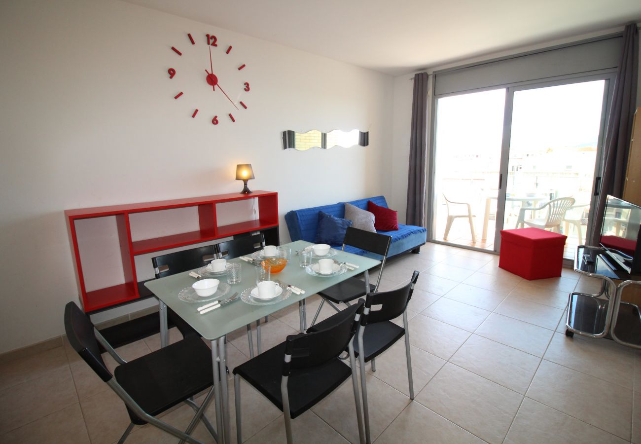 Apartment in Empuriabrava - 0149-PUIG ROM Apartment with community pool and parking