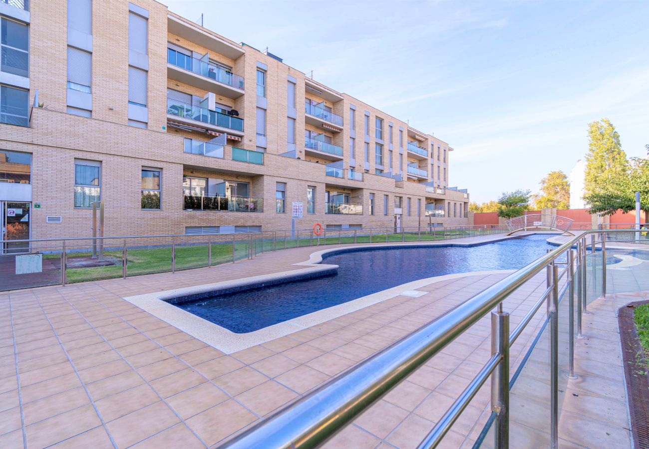 Apartment in Empuriabrava - 0149-PUIG ROM Apartment with community pool and parking