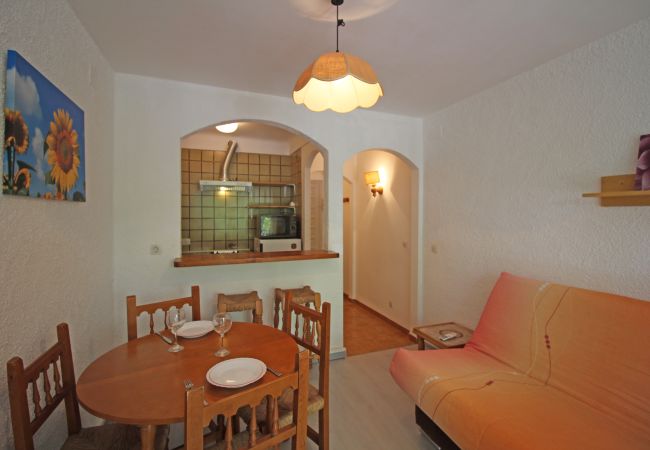 Studio in Empuriabrava - 0167-POBLAT TIPIC Studio near the beach Studio in Empuriabrava - 0167-POBLAT TIPIC Studio near the beach