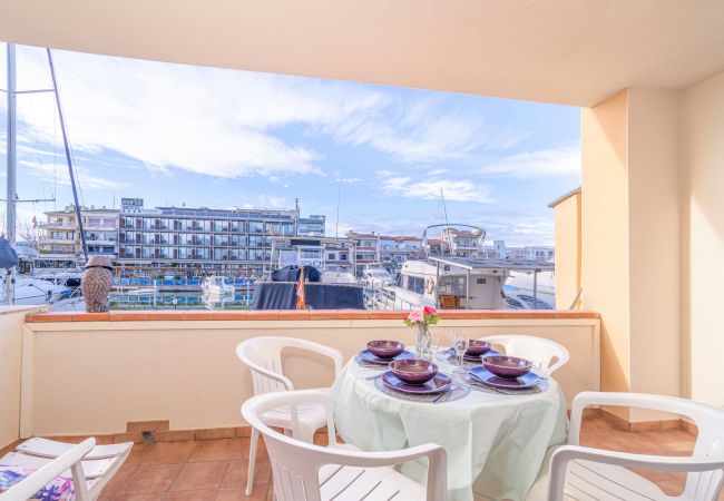  in Empuriabrava - 0155-PORT SALINS Apartment with canal view