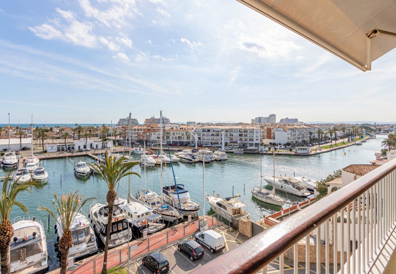 Apartment in Empuriabrava - 0162-PORT GREC Apartment with sea and canal view