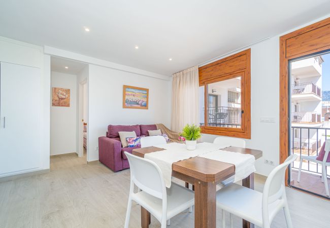 Apartment in Rosas / Roses - 2007-AV DE RHODE Apartment with wifi near the beach