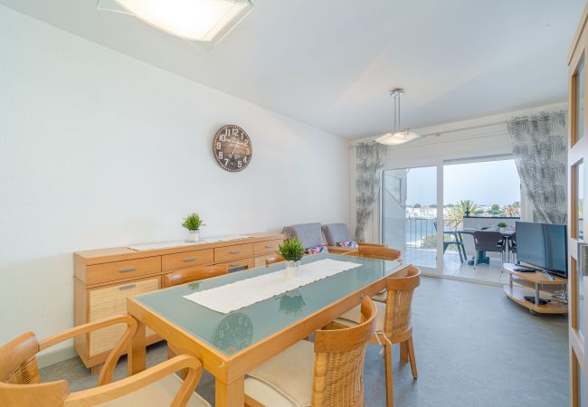 Apartment in Empuriabrava - 0183-SANT MAURICI Apartment with canal view and parking Apartment in Empuriabrava - 0183-SANT MAURICI Apartment with canal view and parking